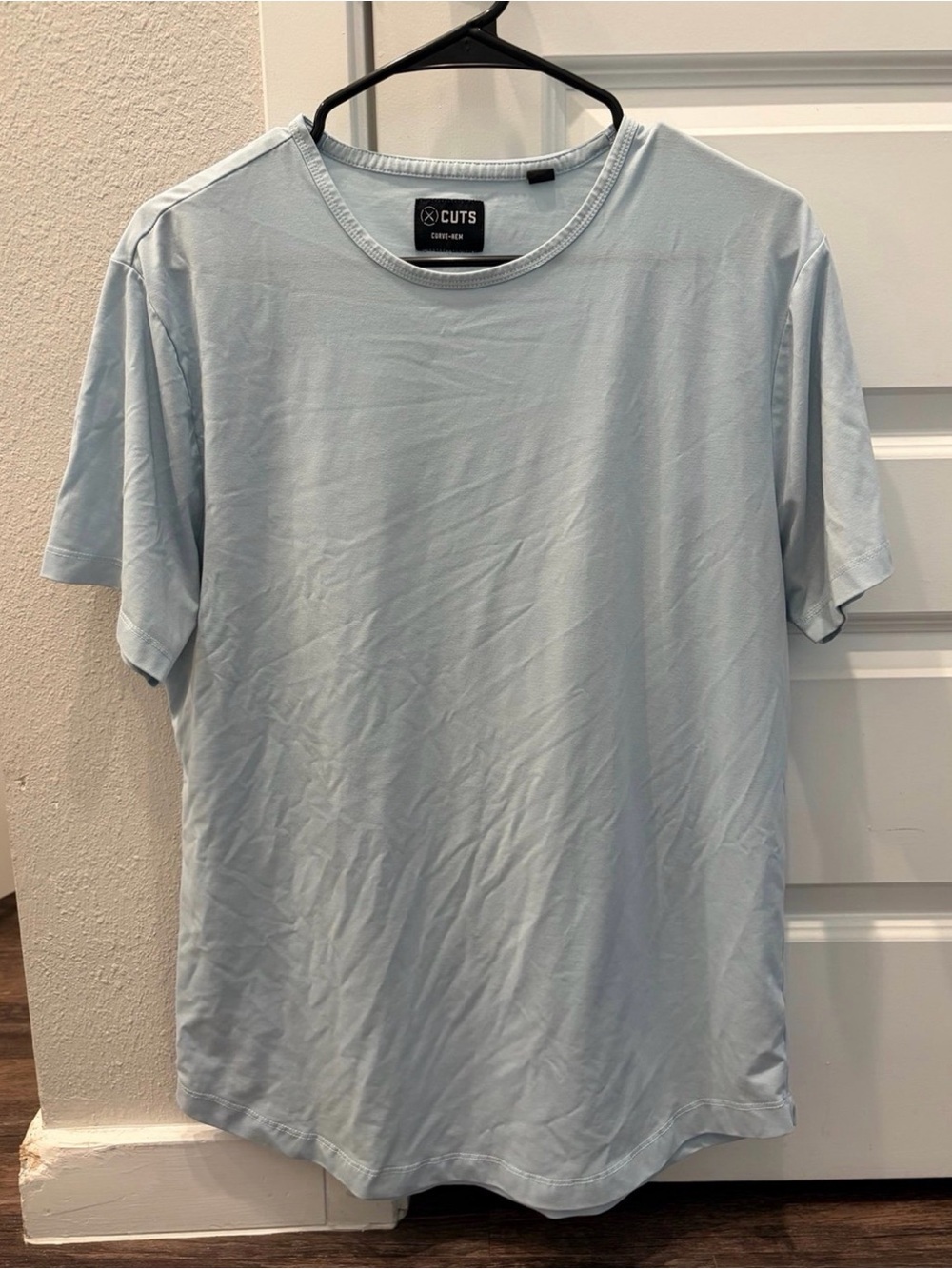 Men’s Cuts Clothing Curved Hem Light Blue T-Shirt